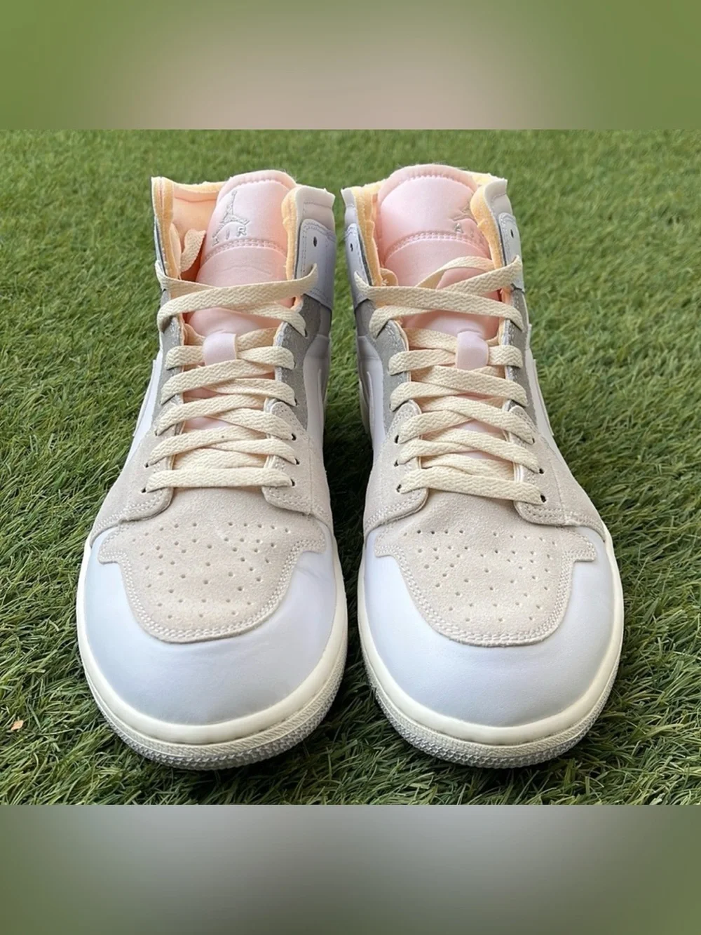 Air Jordan 1 Mid SE